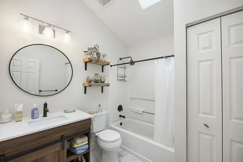 2000 Serenity Lane Woodstock IL 60098