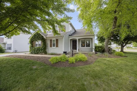 2000 Serenity Lane Woodstock IL 60098