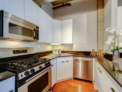 900 North Kingsbury Street Chicago IL 60610