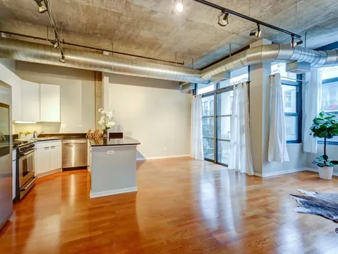 900 North Kingsbury Street Chicago IL 60610