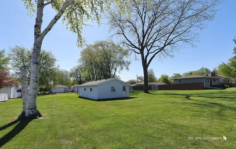 2031 Gilboa Avenue Zion IL 60099