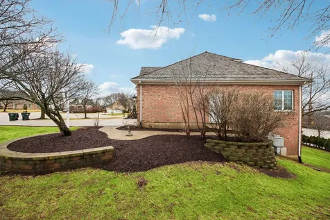 1022 Oakland Drive Barrington IL 60010