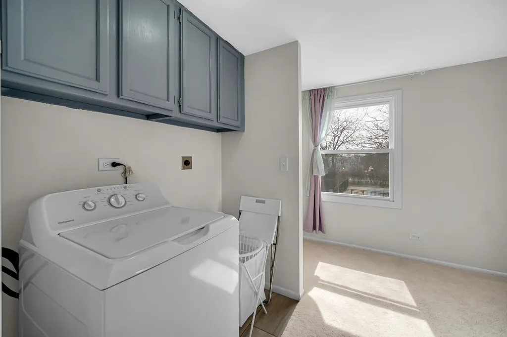 611 Kendall Court Schaumburg IL 60194