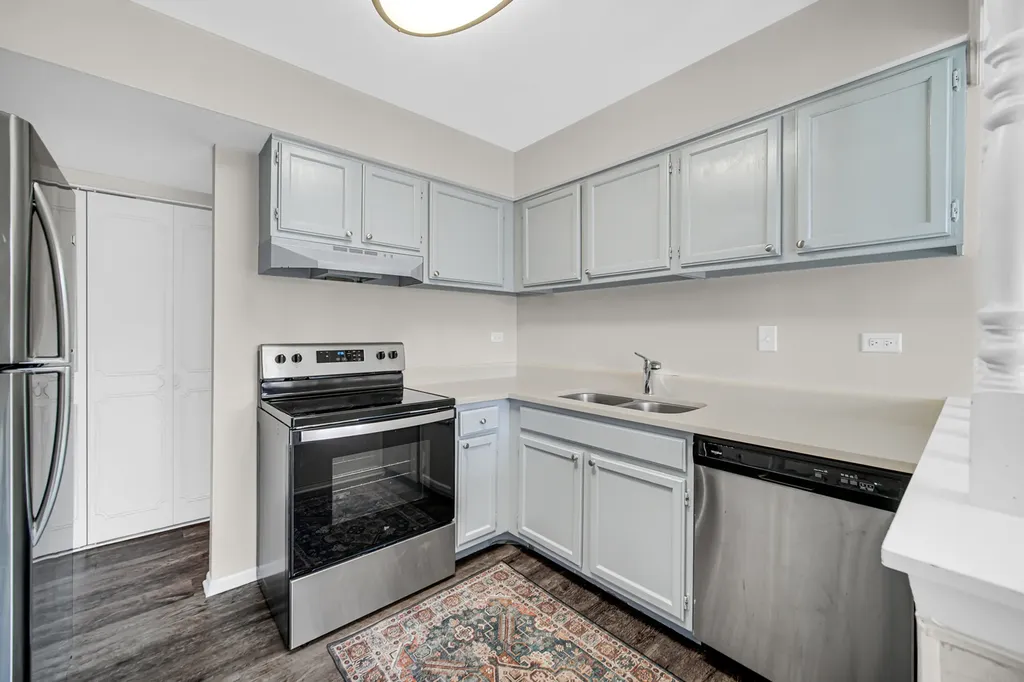 611 Kendall Court Schaumburg IL 60194