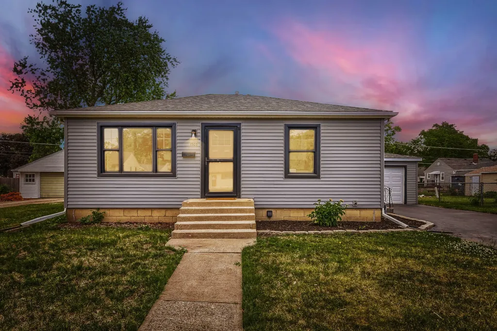 1303 Schriber Avenue Joliet IL 60435