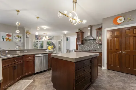 605 Independence Avenue Sycamore IL 60178