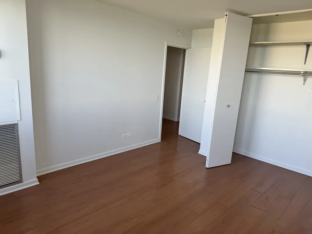 4850 South Lake Park Avenue Chicago IL 60615