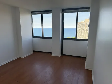 4850 South Lake Park Avenue Chicago IL 60615