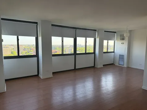 4850 South Lake Park Avenue Chicago IL 60615