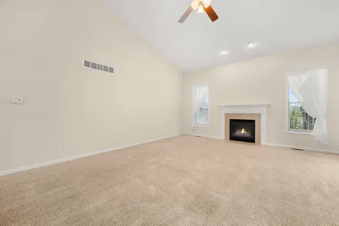 1418 Beach Lane Sycamore IL 60178