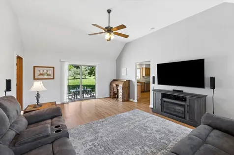36W793 Red Gate Court St. Charles IL 60175