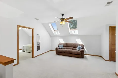 36W793 Red Gate Court St. Charles IL 60175
