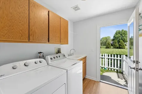 36W793 Red Gate Court St. Charles IL 60175