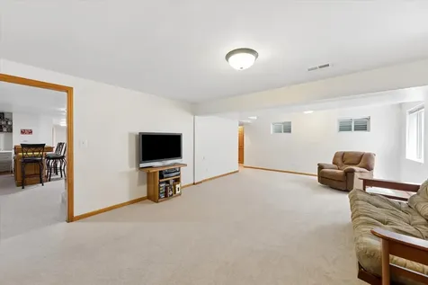36W793 Red Gate Court St. Charles IL 60175