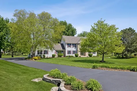 36W793 Red Gate Court St. Charles IL 60175