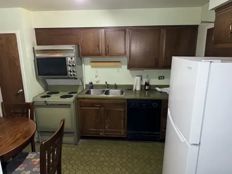 700 North Bruce Lane Glenwood IL 60425