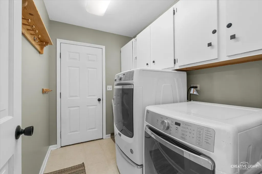 1611 Conan Doyle Road Naperville IL 60564