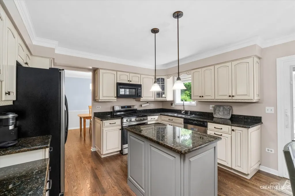 1611 Conan Doyle Road Naperville IL 60564