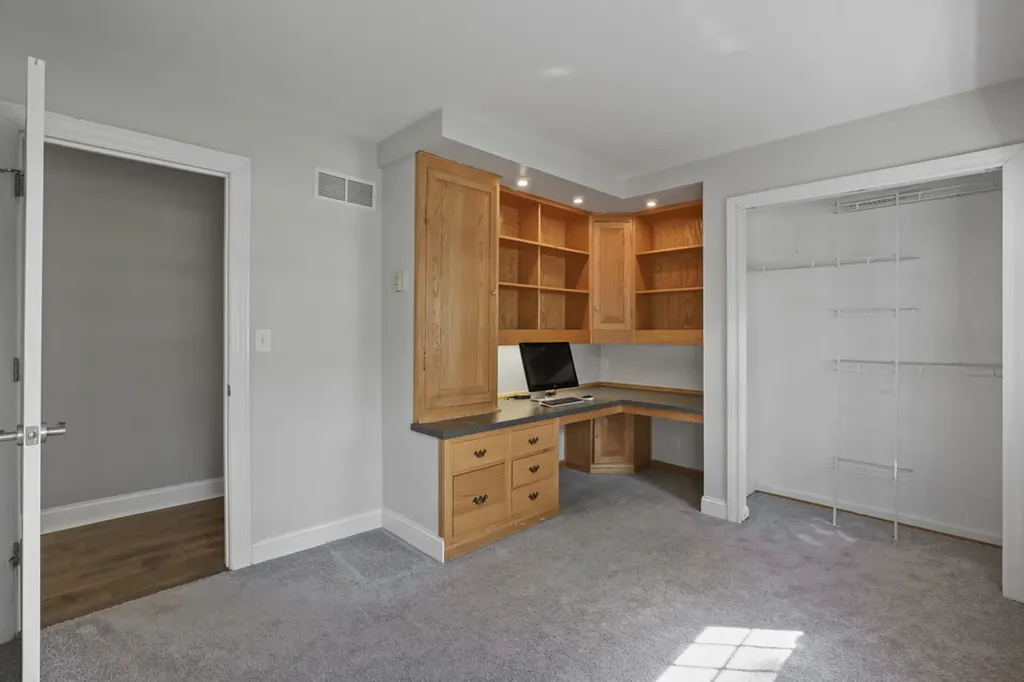 6S415 Concord Road Naperville IL 60540
