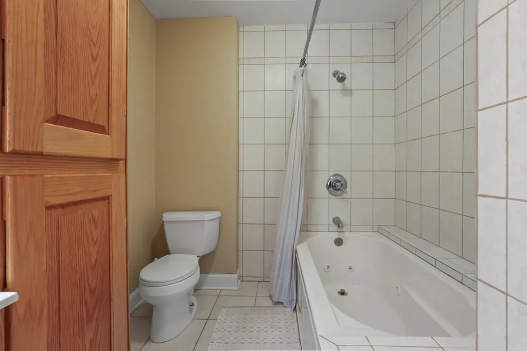 6S415 Concord Road Naperville IL 60540