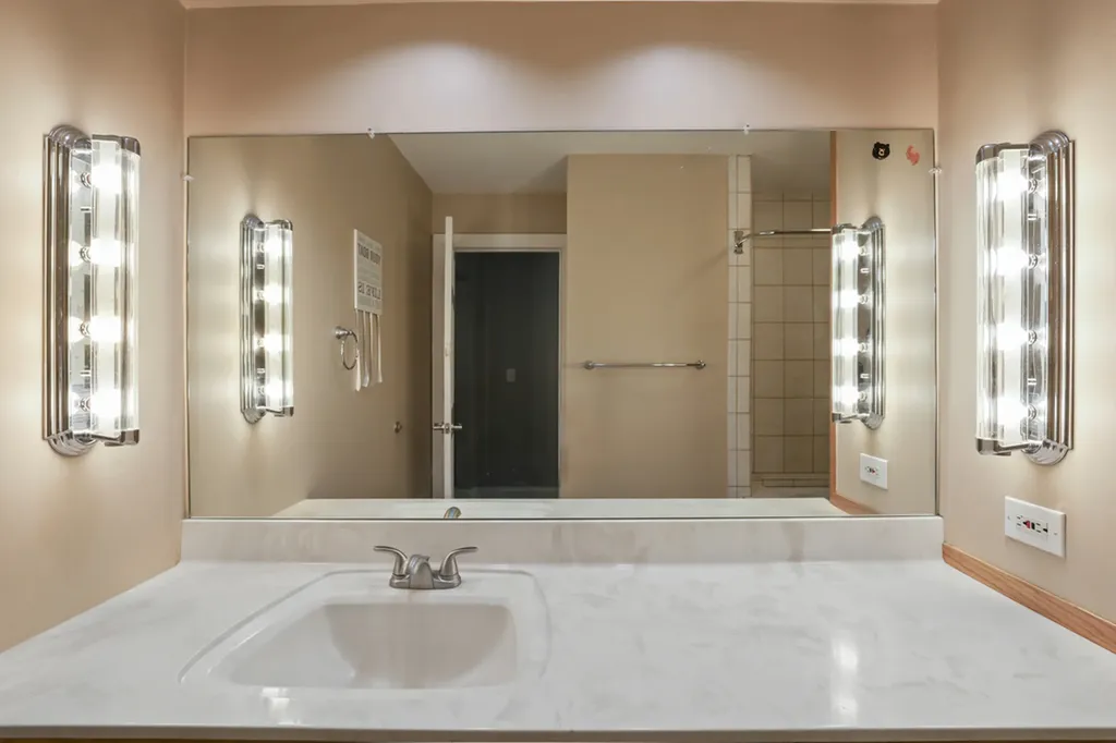 6S415 Concord Road Naperville IL 60540