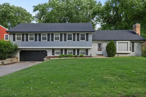 6S415 Concord Road Naperville IL 60540