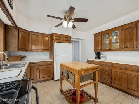 207 South Edgewood Avenue La Grange IL 60525