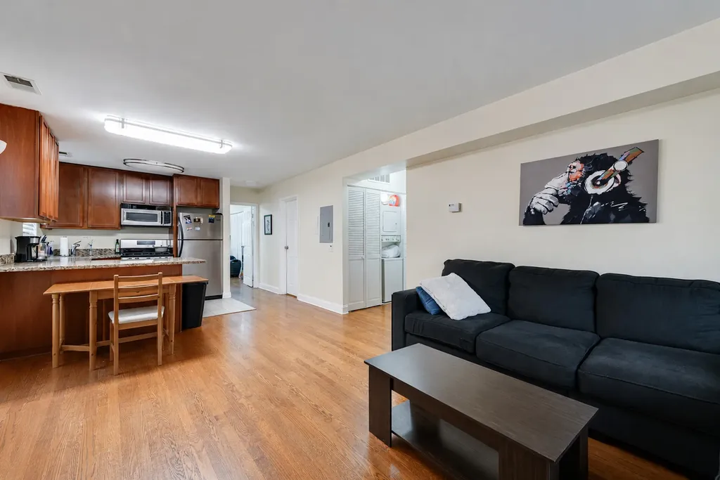 2501 West Touhy Avenue Chicago IL 60645