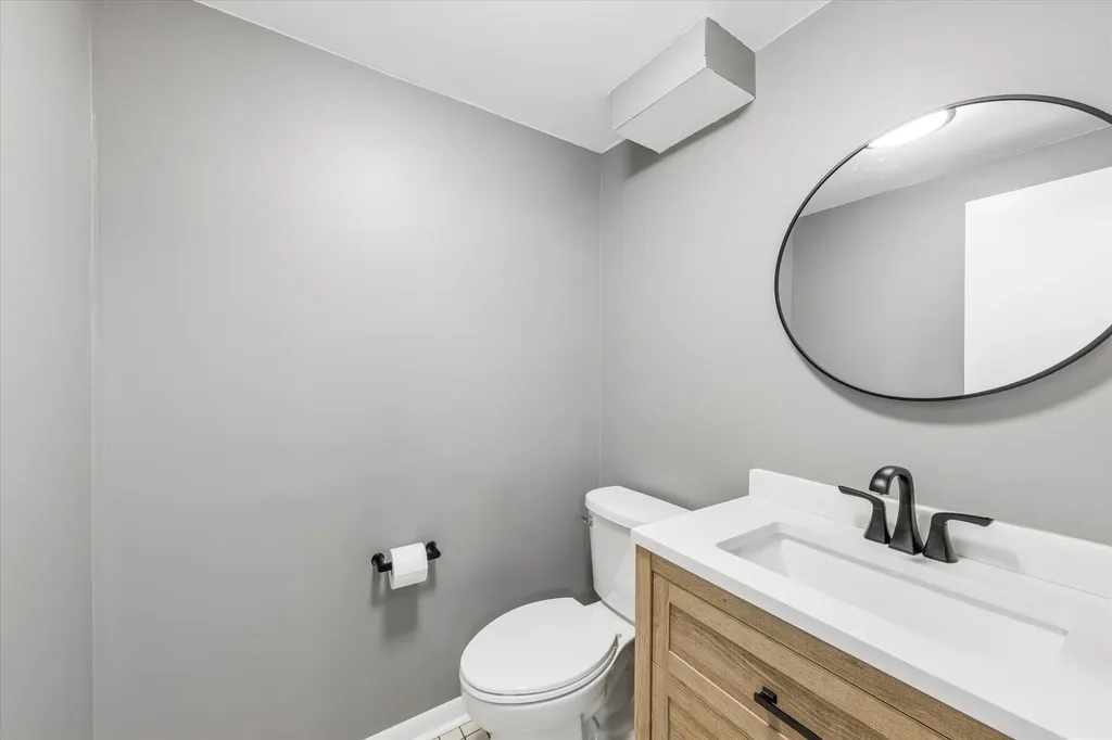 24 East Congress Street Villa Park IL 60181
