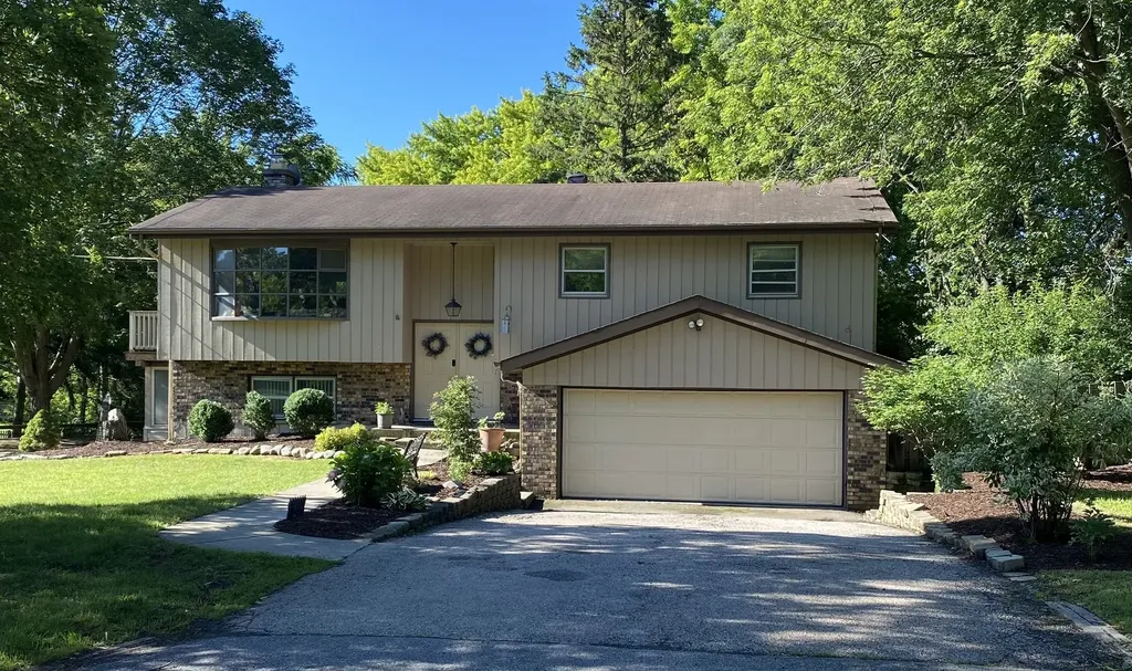 317 Waverly Road Barrington IL 60010