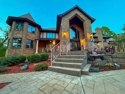 3204 Stonegate Drive Crystal Lake IL 60012
