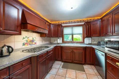 3204 Stonegate Drive Crystal Lake IL 60012