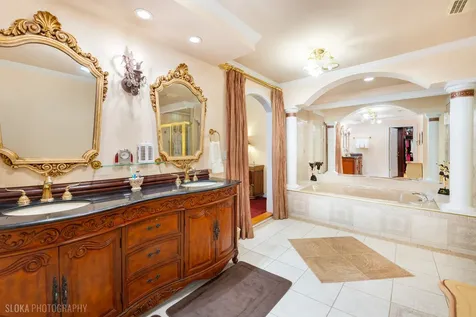 3204 Stonegate Drive Crystal Lake IL 60012