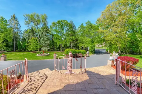 3204 Stonegate Drive Crystal Lake IL 60012