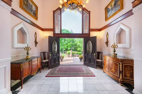 3204 Stonegate Drive Crystal Lake IL 60012