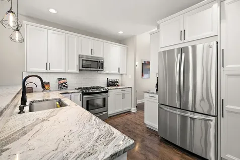 20432 Fallingwater Circle Frankfort IL 60423