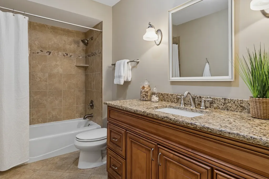 1014 Kauai King Court Naperville IL 60540
