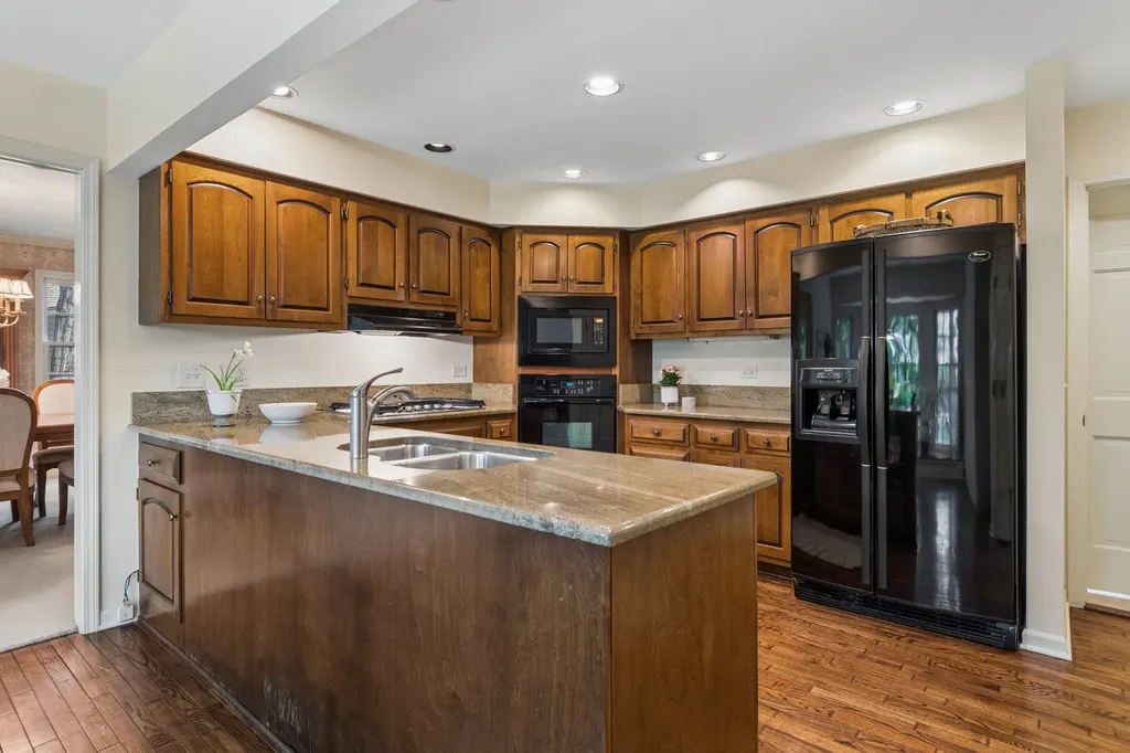 1014 Kauai King Court Naperville IL 60540