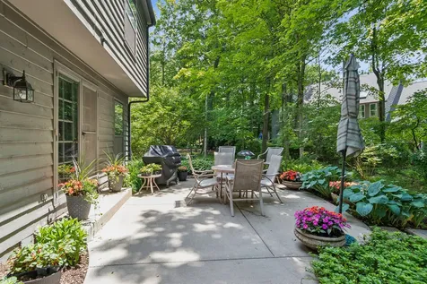 1014 Kauai King Court Naperville IL 60540