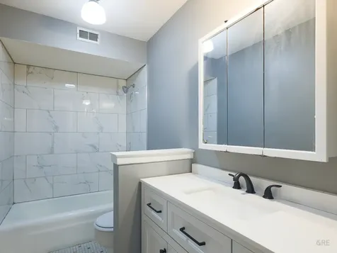 1412 Carol Court Palatine IL 60074