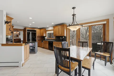 33 West Eureka Avenue Lemont IL 60439