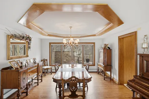 33 West Eureka Avenue Lemont IL 60439
