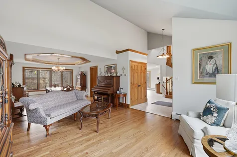 33 West Eureka Avenue Lemont IL 60439