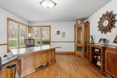 33 West Eureka Avenue Lemont IL 60439