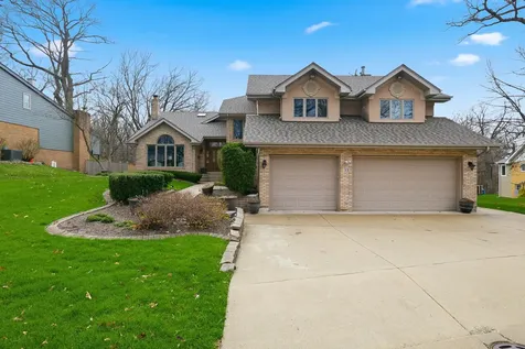 33 West Eureka Avenue Lemont IL 60439