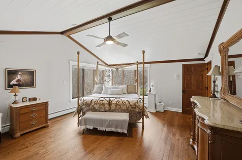 33 West Eureka Avenue Lemont IL 60439