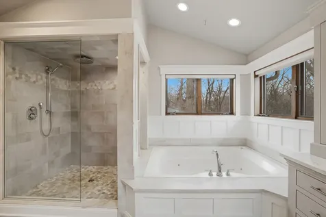 33 West Eureka Drive Lemont IL 60439