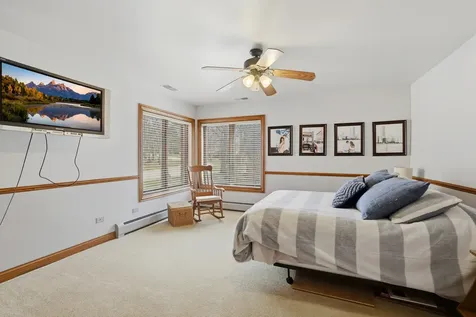 33 West Eureka Drive Lemont IL 60439