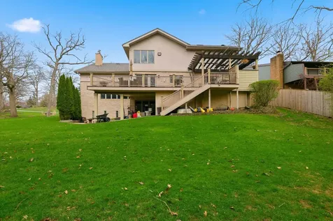 33 West Eureka Drive Lemont IL 60439