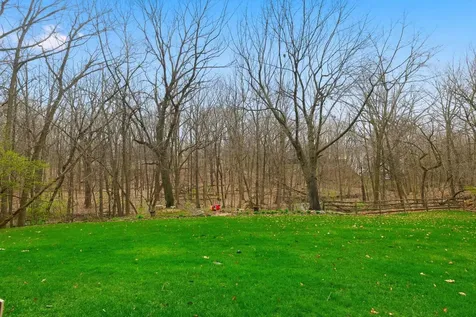 33 West Eureka Drive Lemont IL 60439